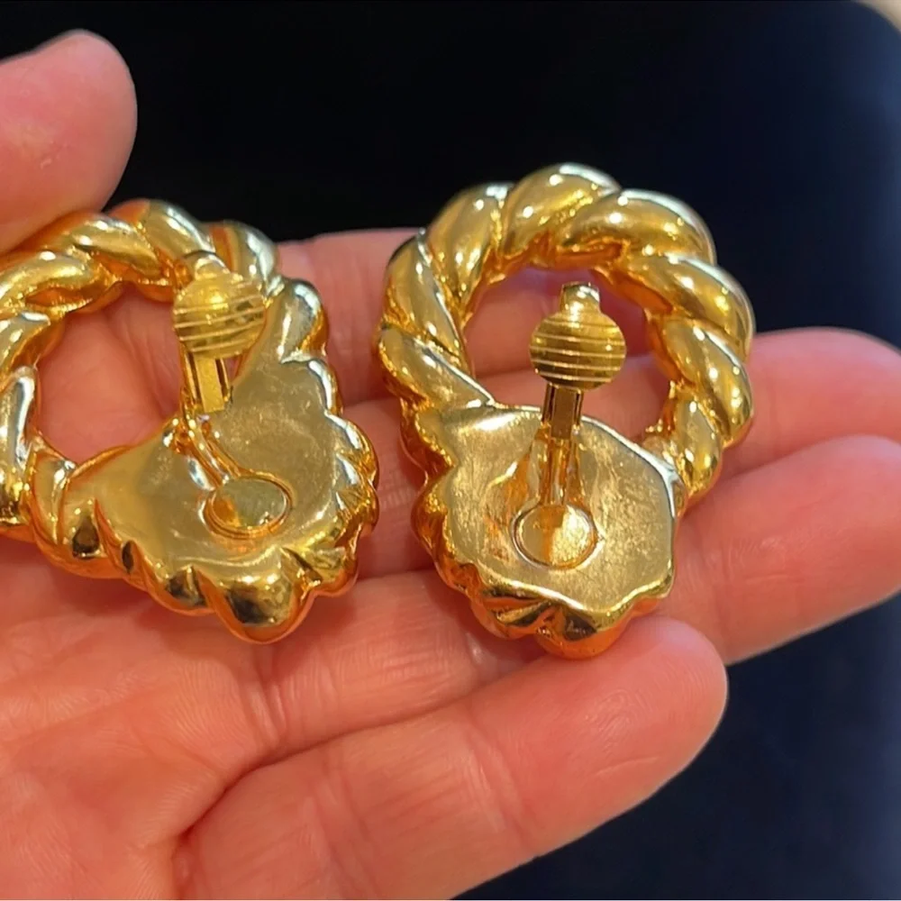 Avon Gold Vintage Twisted Hoop clip on Earrings